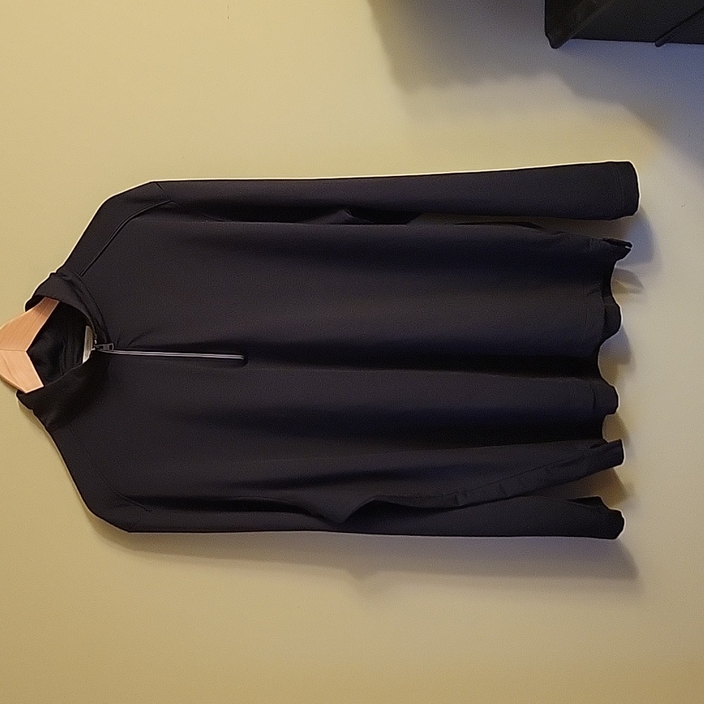 Greg Norman stylish 1/4 zip pullover in black XL